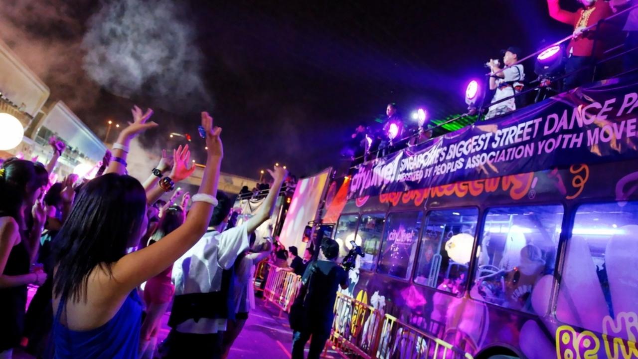 Party Bus Decor Ideas: Transforming Your Ride Into A Party Haven ...
